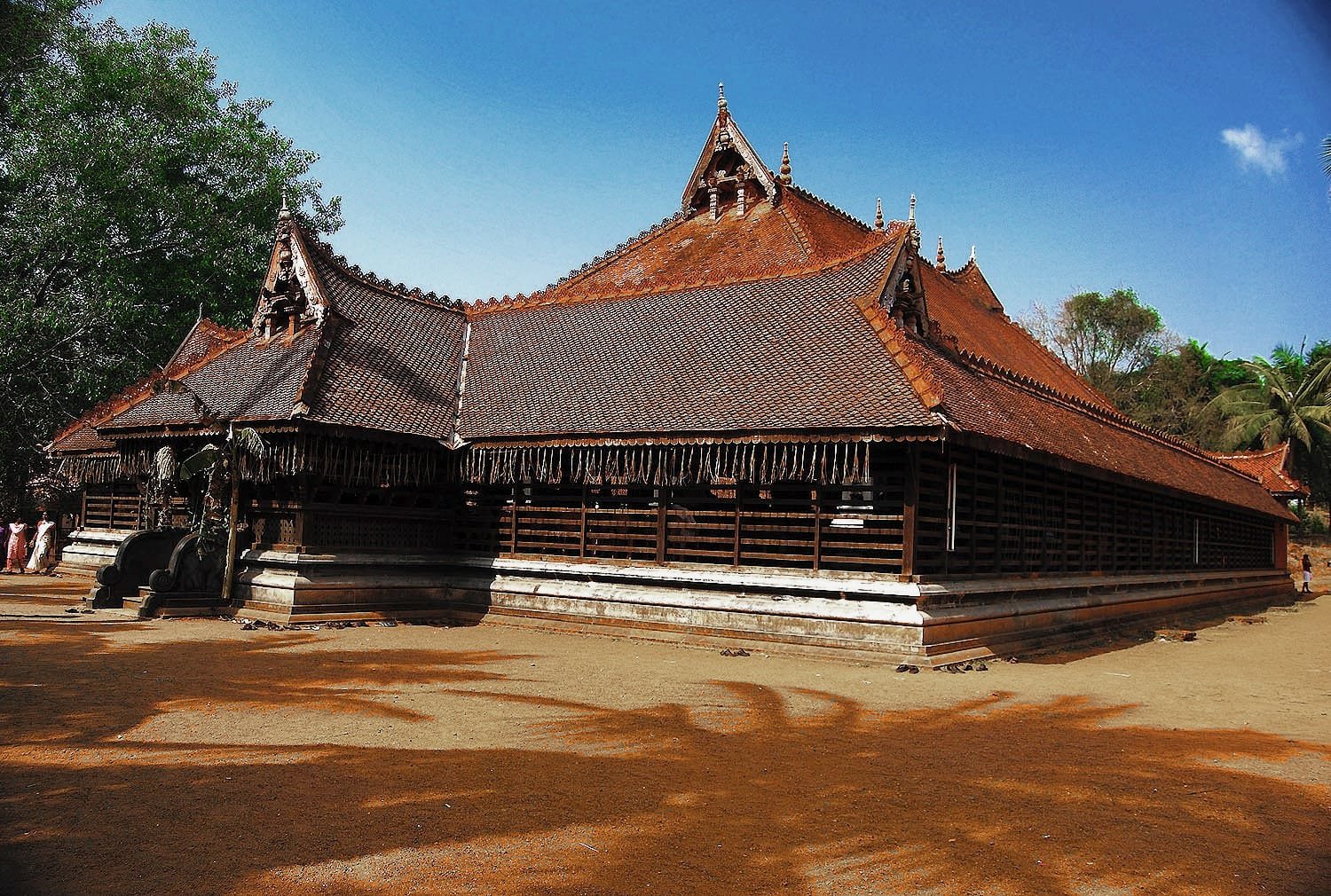 സത്യഭാമയെ തള്ളിപ്പറഞ്ഞ് കലാമണ്ഡലം