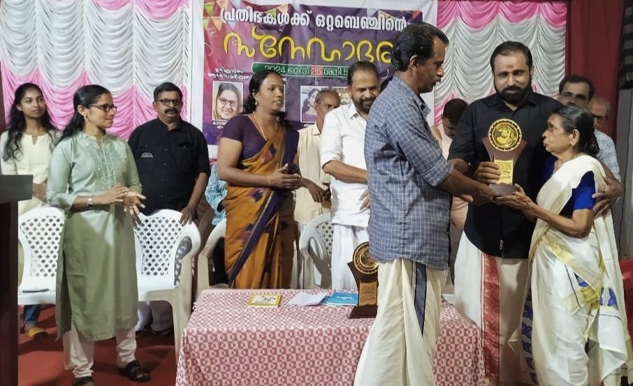 ഒറ്റബെഞ്ച് @ 80 പ്രതിഭകളെ ആദരിച്ചു