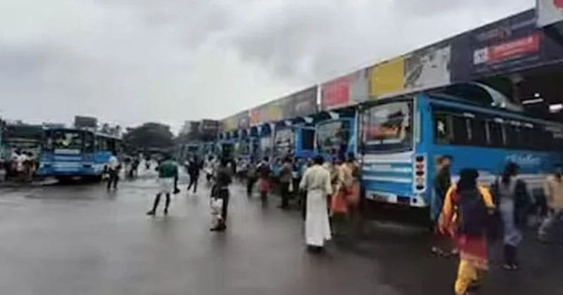 കൊയിലാണ്ടി ബസ് സ്റ്റാൻന്റിൽ ബസ്സിനടിയിൽപെട്ട് യാത്രക്കാരന് പരിക്ക് കൊയിലാണ്ടി ബസ് സ്റ്റാൻന്റിൽ ബസ്സിനടിയിൽപെട്ട് യാത്രക്കാരന് പരിക്ക്