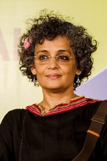 പെൻ പിൻ്റർ പുരസ്‌കാരം അരുന്ധതി റോയിക്ക്