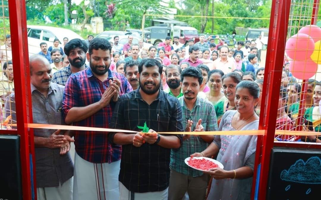വർണ്ണക്കൂടാരം ഉദ്ഘാടനം ചെയ്തു വർണ്ണക്കൂടാരം ഉദ്ഘാടനം ചെയ്തു