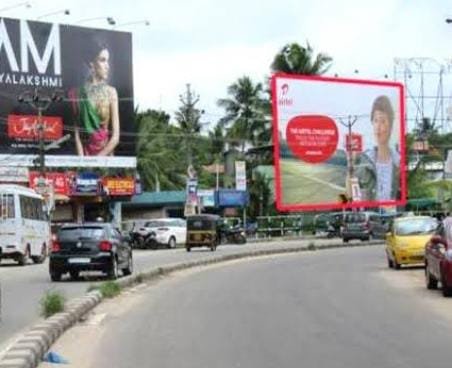 അപകടങ്ങൾ പതിയിരിക്കുന്നു അധികൃതർ ഇത് കാണുന്നുണ്ടോ?