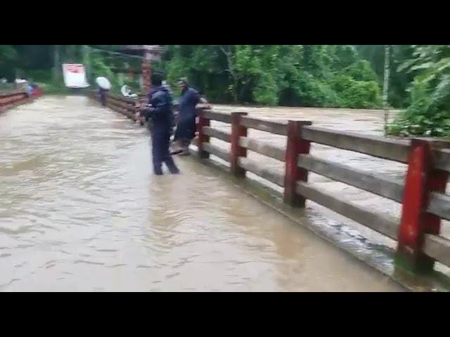 പൂനൂർപുഴ കരകവിഞ്ഞൊഴുകി; വെള്ളത്തിലായി വീടുകൾ