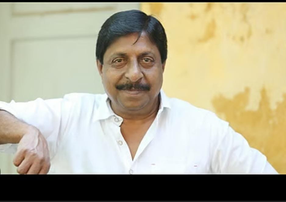 നടനും സംവിധായകനുമായ ശ്രീനിവാസൻ അന്തരിച്ചു