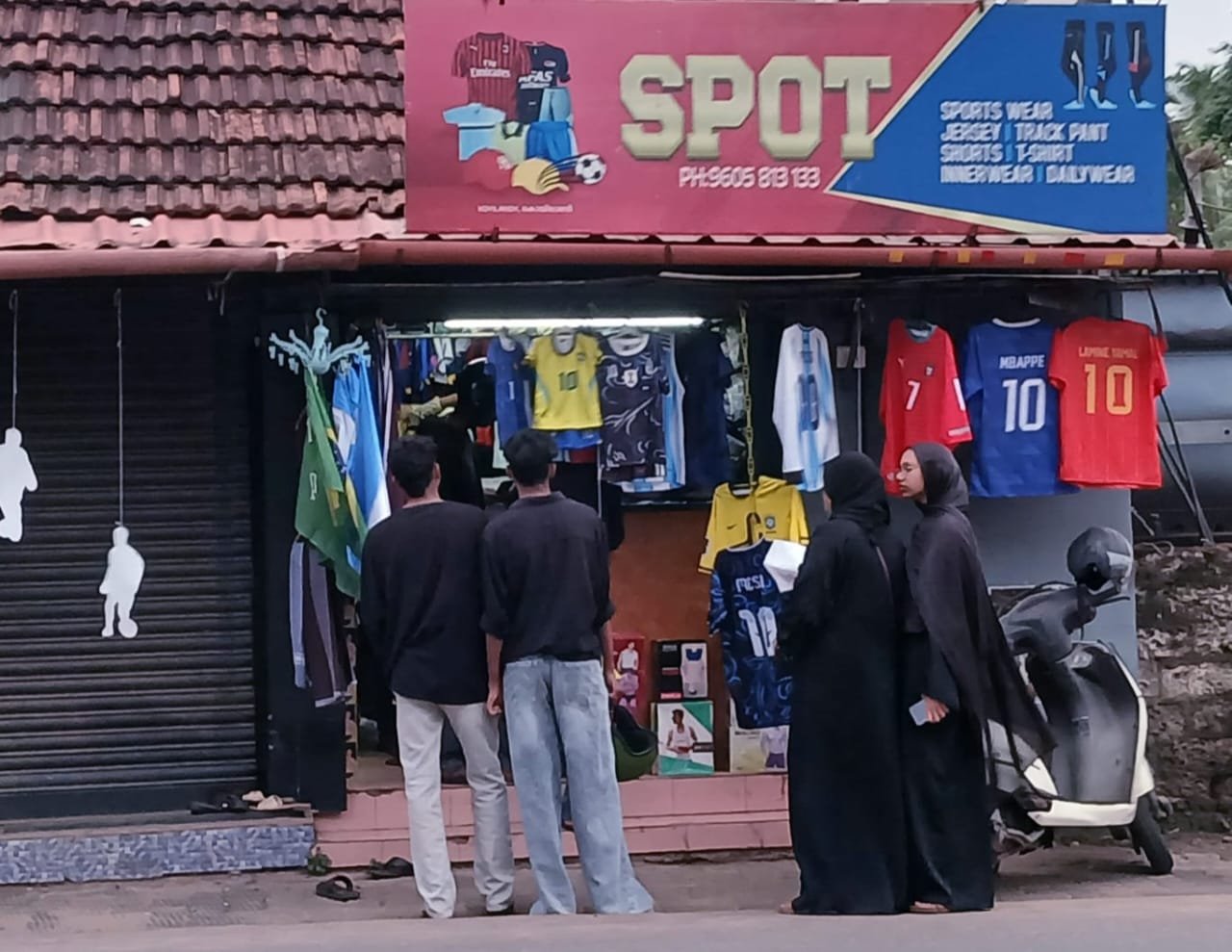 ” ലോകകപ്പ് പനി ഗ്രാമങ്ങളിലേക്കും നഗരങ്ങളിലേക്കും പടർന്നിരിക്കുന്നു”